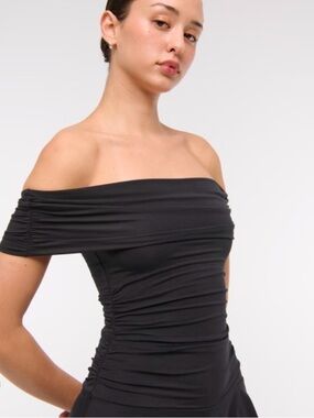 Abercrombie & Fitch Black Off-The-Shoulder Knit Skort.